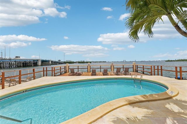 7845 NE Bayshore Ct 16, Miami, FL 33138