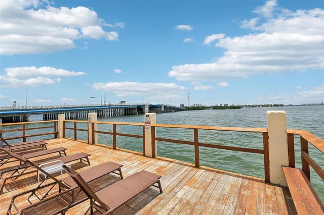 7845 NE Bayshore Ct 16, Miami, FL 33138