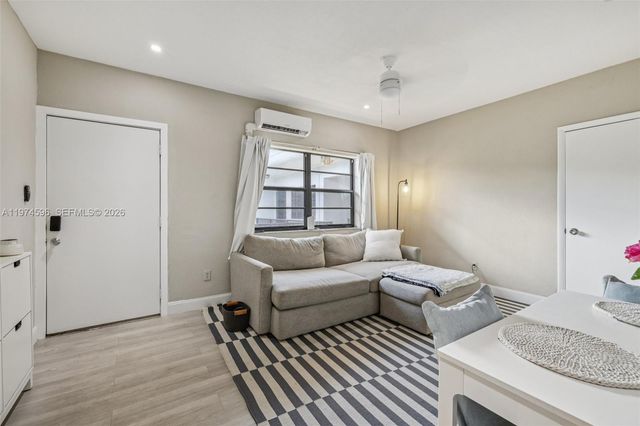 7845 NE Bayshore Ct 16, Miami, FL 33138