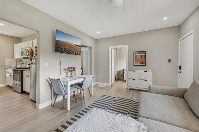 7845 NE Bayshore Ct 16, Miami, FL 33138