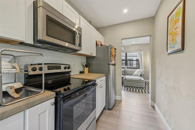 7845 NE Bayshore Ct 16, Miami, FL 33138