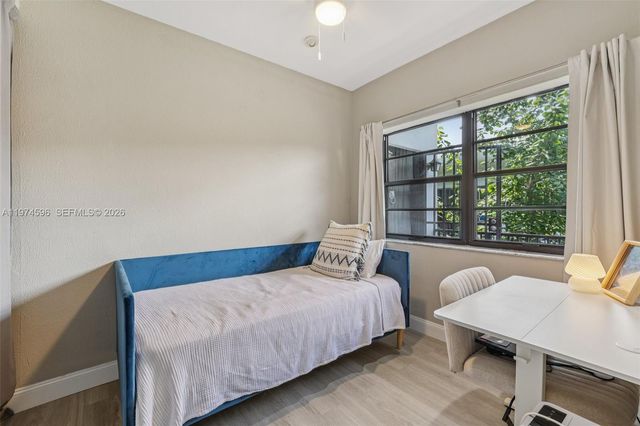 7845 NE Bayshore Ct 16, Miami, FL 33138