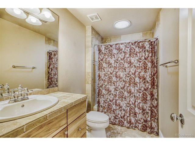 940 Kearney St, Denver, CO 80220