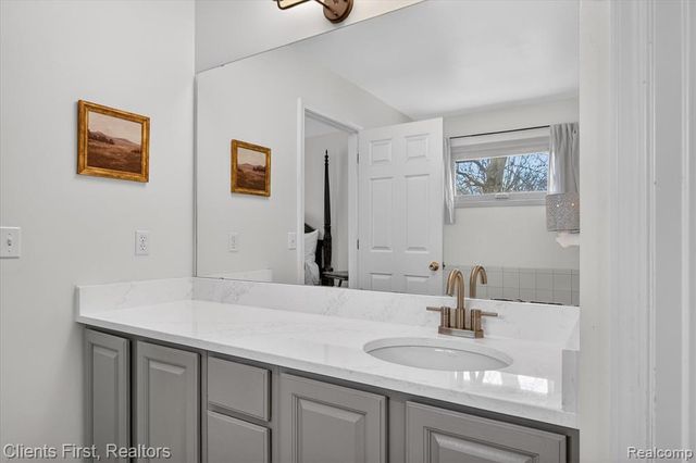 5150 Edward James Drive, Howell, MI 48843