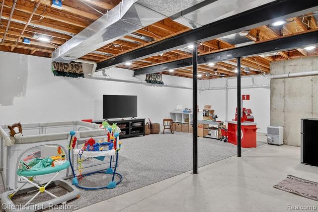 5150 Edward James Drive, Howell, MI 48843