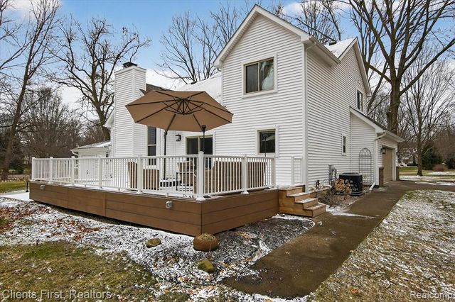 5150 Edward James Drive, Howell, MI 48843