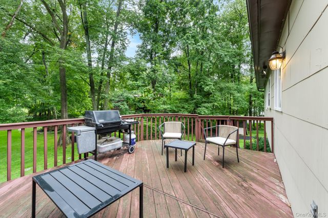 1 Earl Court, Monsey, NY 10952