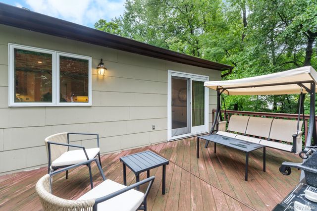 1 Earl Court, Monsey, NY 10952