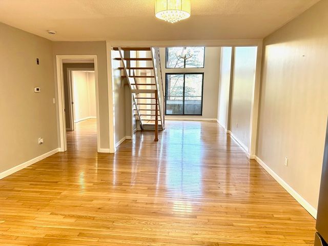 96 Old Colony 215, Taunton, MA 02718