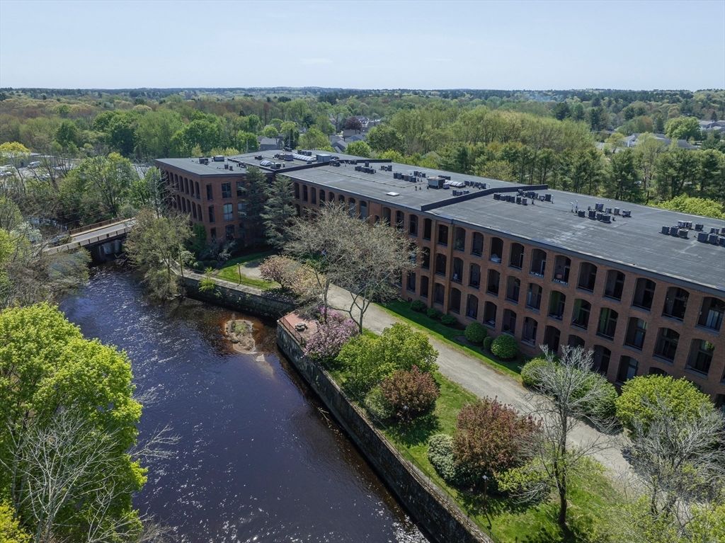 96 Old Colony 215, Taunton, MA 02718