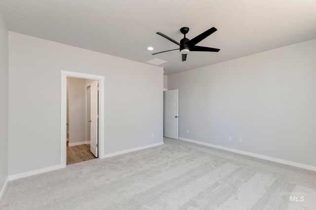 8269 E Bright Angel Dr, Nampa, ID 83687