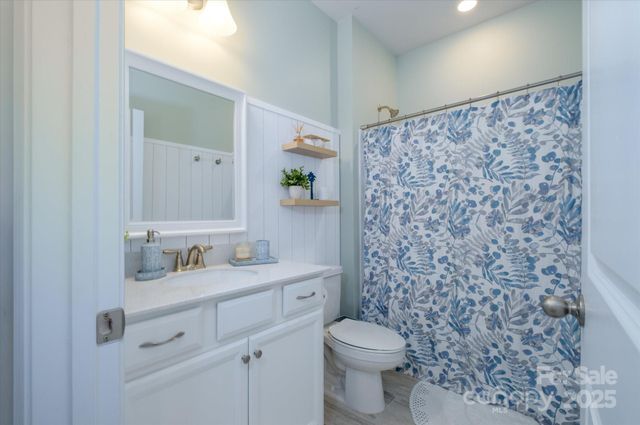 5027 American Bittern Lane, Charlotte, NC 28214