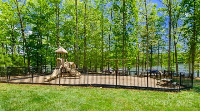 5027 American Bittern Lane, Charlotte, NC 28214
