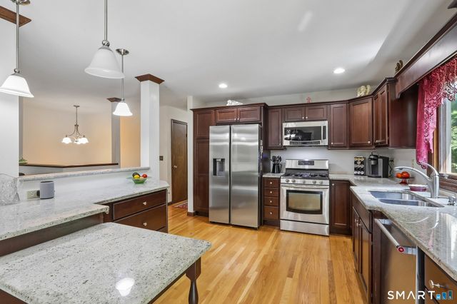 14 Clark Road, New Fairfield, CT 06812