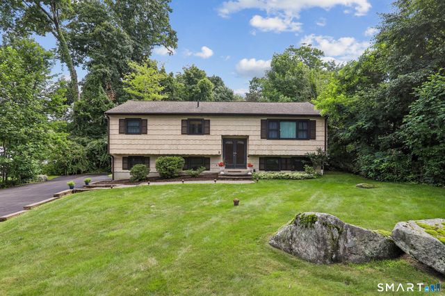 14 Clark Road, New Fairfield, CT 06812