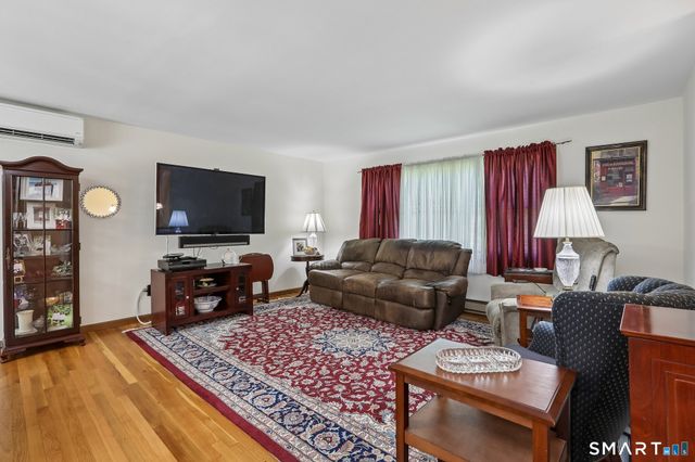 14 Clark Road, New Fairfield, CT 06812