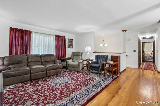 14 Clark Road, New Fairfield, CT 06812