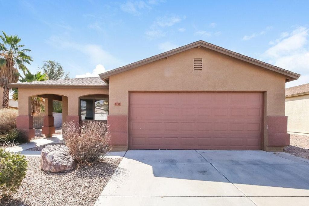 1191 E Desert Moon Trail, San Tan Valley, AZ 85143