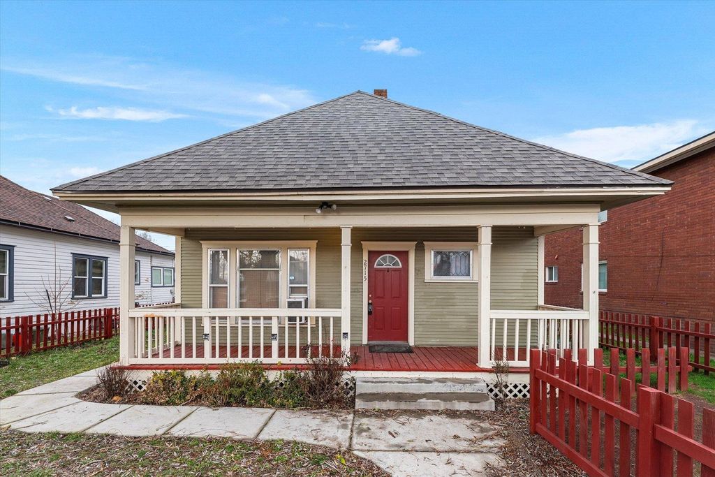 2715 E Diamond Ave, Spokane, WA 99217
