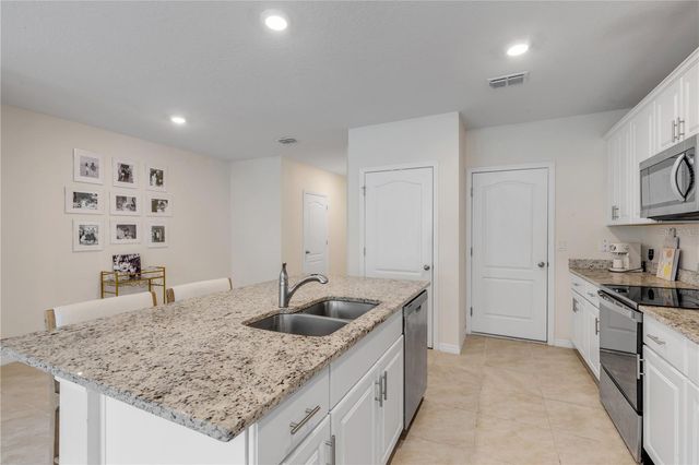60 BELLA OAKS DRIVE, Port Orange, FL 32129