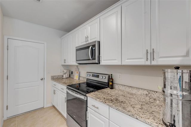 60 BELLA OAKS DRIVE, Port Orange, FL 32129