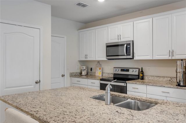 60 BELLA OAKS DRIVE, Port Orange, FL 32129
