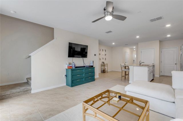 60 BELLA OAKS DRIVE, Port Orange, FL 32129