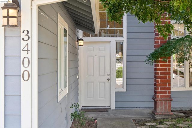3400 Cobblestone Dr, Rocklin, CA 95765