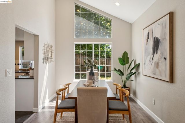 3400 Cobblestone Dr, Rocklin, CA 95765