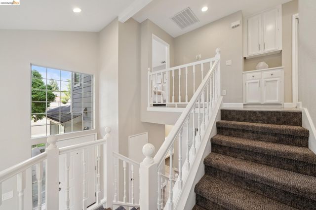 3400 Cobblestone Dr, Rocklin, CA 95765