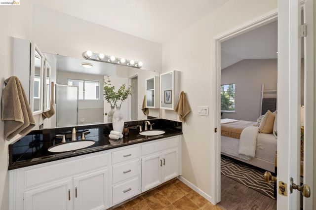 3400 Cobblestone Dr, Rocklin, CA 95765