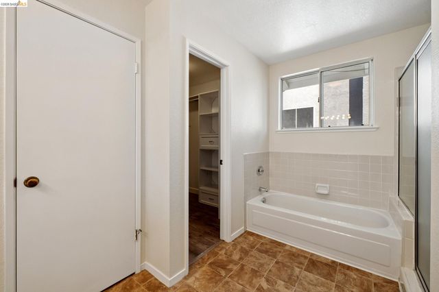 3400 Cobblestone Dr, Rocklin, CA 95765