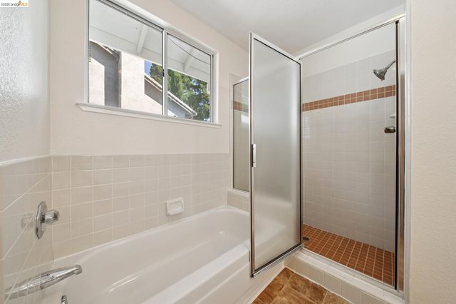 3400 Cobblestone Dr, Rocklin, CA 95765