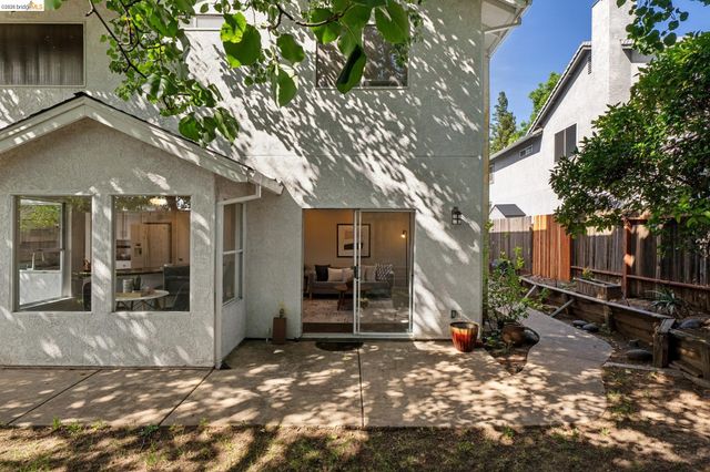 3400 Cobblestone Dr, Rocklin, CA 95765