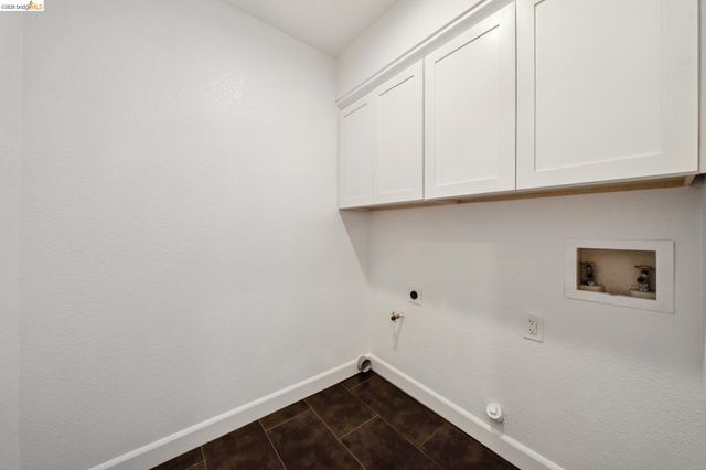 3400 Cobblestone Dr, Rocklin, CA 95765