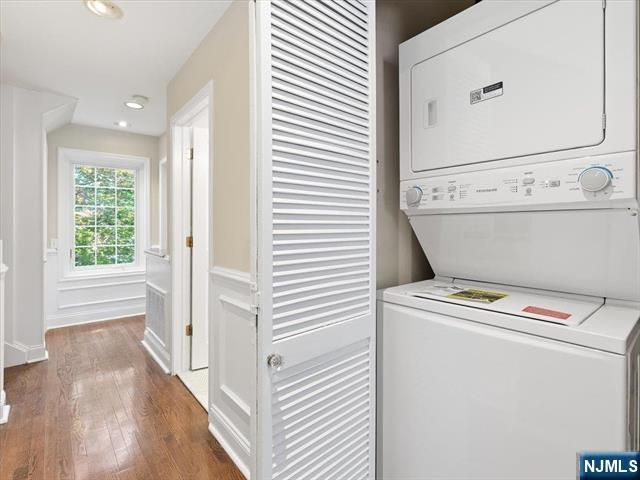 211 3rd Street 1, Hoboken, NJ 07030