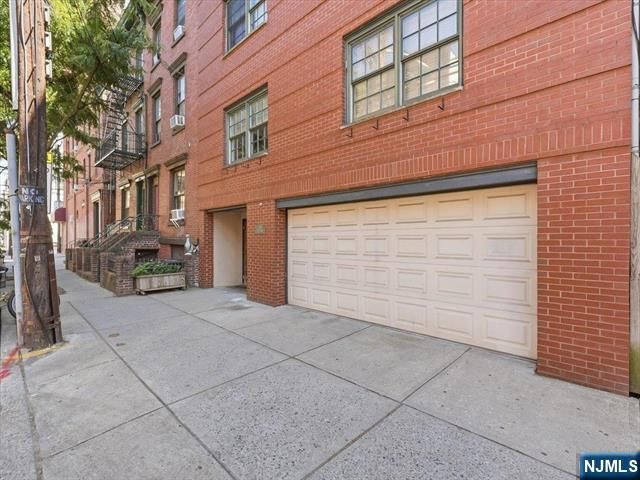 211 3rd Street 1, Hoboken, NJ 07030