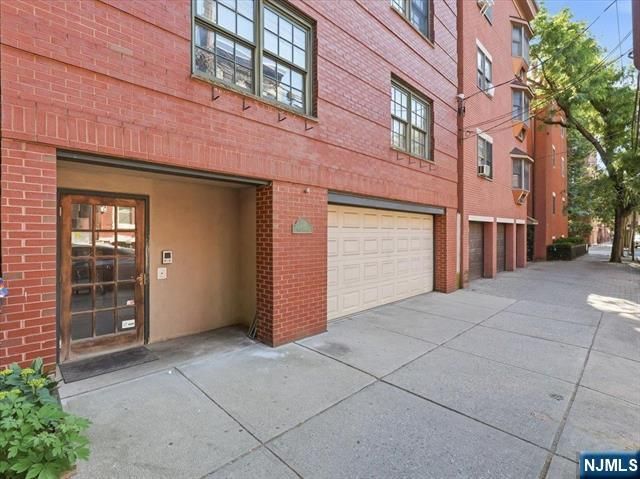 211 3rd Street 1, Hoboken, NJ 07030