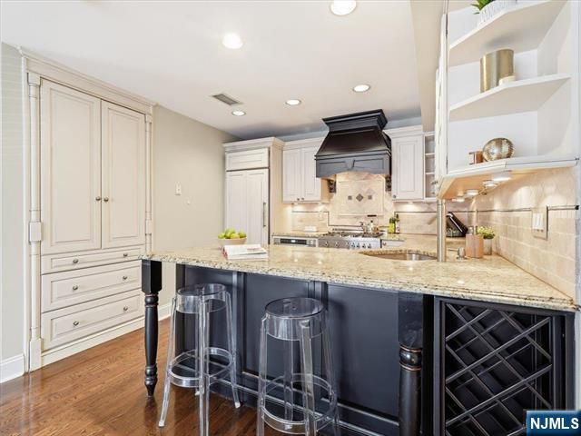 211 3rd Street 1, Hoboken, NJ 07030