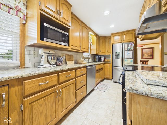 900 Maple Street, Middletown, IN 47356