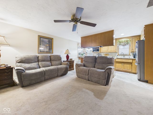 900 Maple Street, Middletown, IN 47356