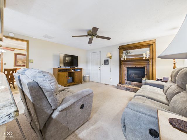 900 Maple Street, Middletown, IN 47356
