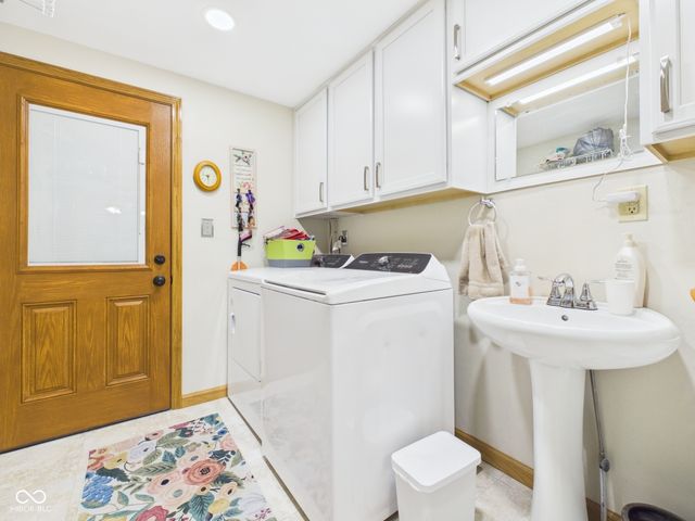 900 Maple Street, Middletown, IN 47356