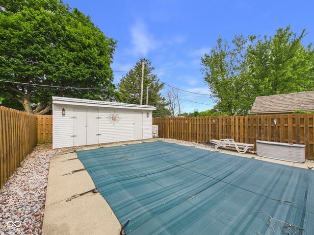 900 Maple Street, Middletown, IN 47356