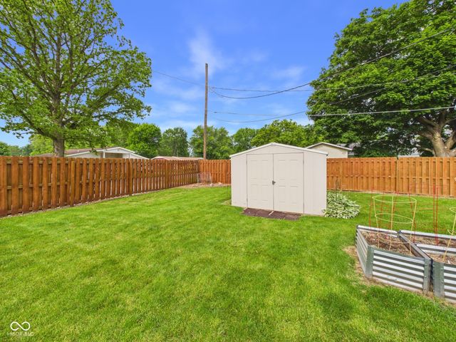 900 Maple Street, Middletown, IN 47356