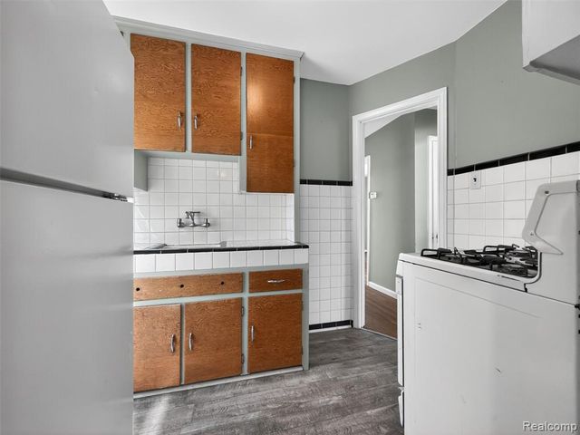 11529 Roxbury Street, Detroit, MI 48224