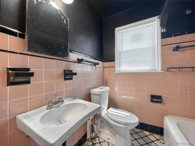 11529 Roxbury Street, Detroit, MI 48224