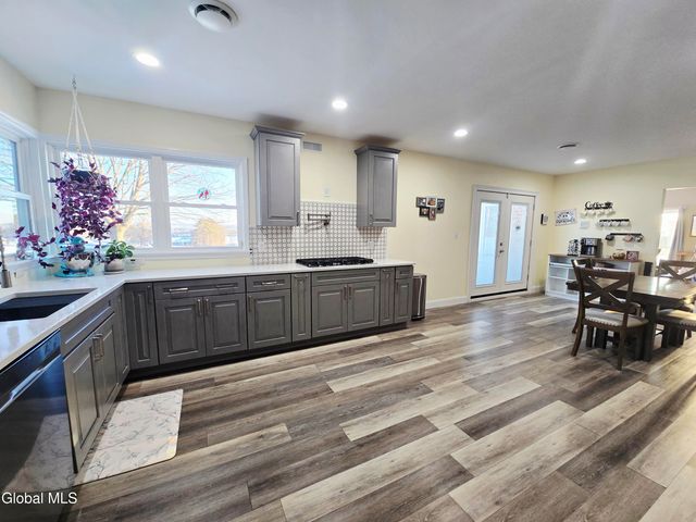 730 McKay Road, Amsterdam, NY 12010