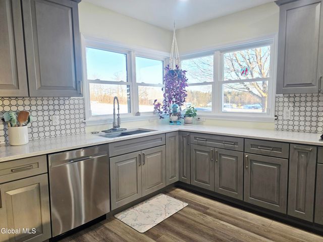 730 McKay Road, Amsterdam, NY 12010