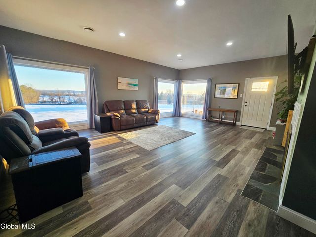 730 McKay Road, Amsterdam, NY 12010